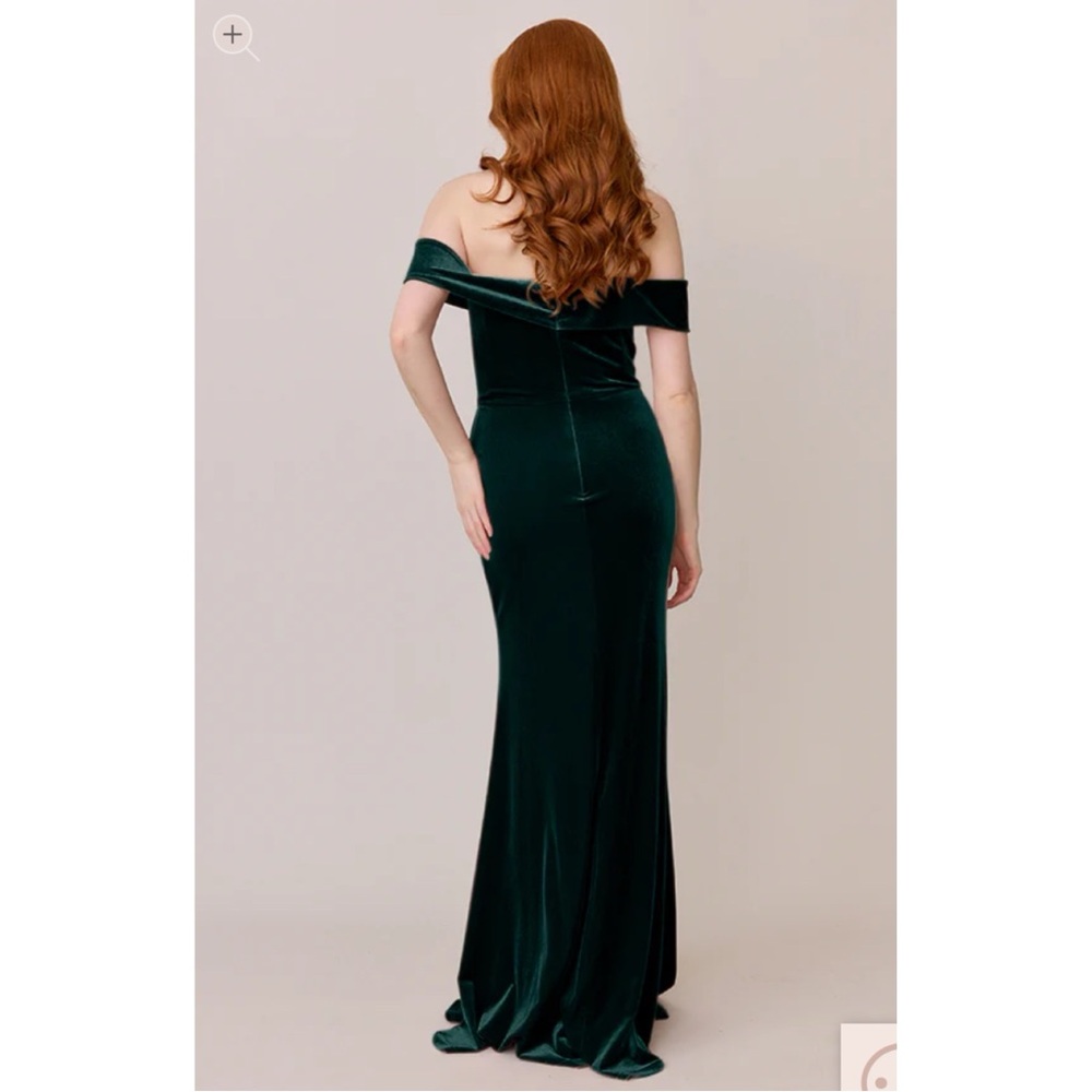 Revelry Bardot Velvet Off Shoulder Dress - 8 - Picture 4 of 14